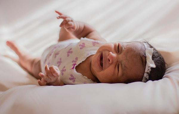16. Yeni doğan bebekler gözyaşı dökmezler.