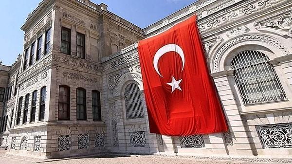 Türk bayrağı, Türk tarihi boyunca farklı motiflerle kullanılmış bir semboldür. Eski Türklerde kullanılan "Göktürk Bayrağı"nda, üç hilal ve birkaç yıldız yer alırken, Selçuklu döneminde kullanılan bayrakta, genellikle kırmızı zemin üzerine altın sarısı renkli yazılar yer alırdı.