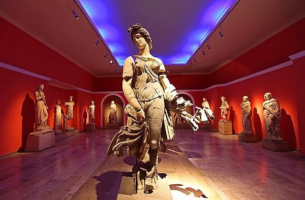 1.	Antalya Museum