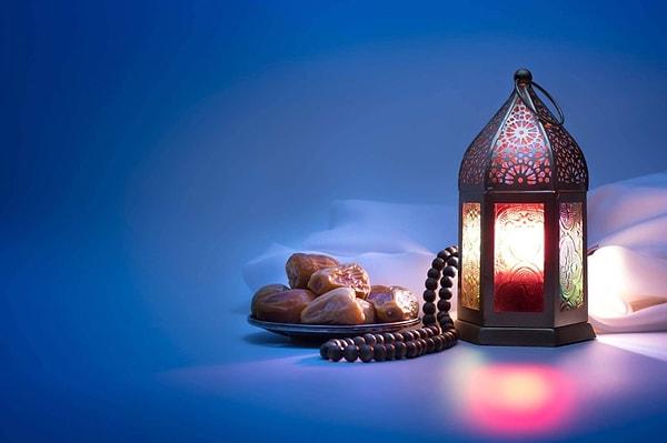 23 Mart Perşembe günü Ramazan ayının ilk günü olacak ve Müslümanlar oruç ibadetlerine başlayacak. 29 gün sürecek Ramazan ayı için vatandaşlar iftar saatlerini ve imsakiyeleri araştırmaya başladı.