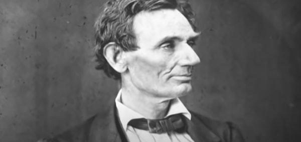 18. Koruması Crook’un söylediğine göre, Abraham Lincoln ölmeden önceki üç gece rüyasında bir suikastta öldürüldüğünü görmüş.