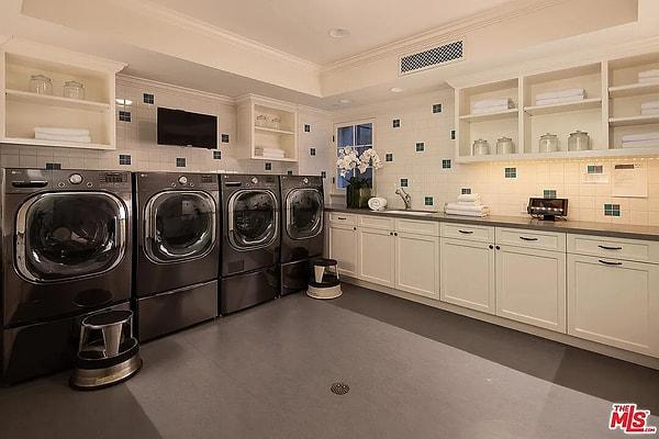 Çamaşır odası: