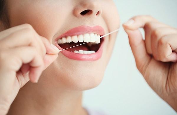 2. Nefesinizi taze tutmak için diş ipi kullanmaya özen gösterin.