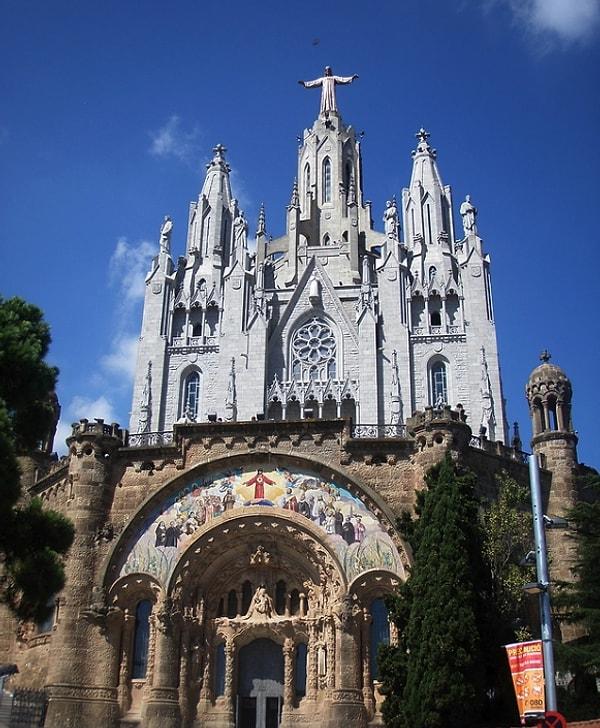 11. Temple Expiatori del Sagrat Cor (Barselona, İspanya)
