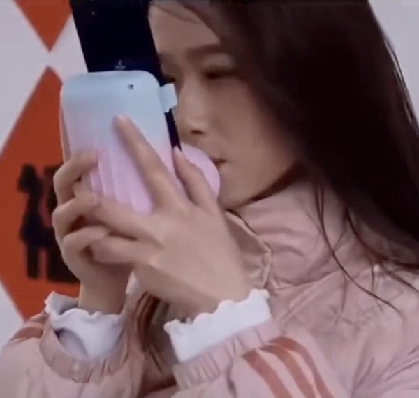 Таким образом, устройство работает с согласия обеих сторон.