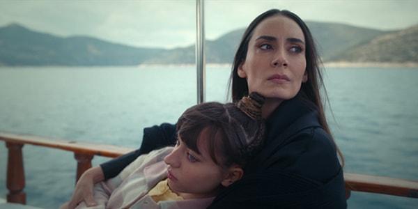 Melisa Sözen Netflix Türkiye'nin dram türündeki dizisi Biz Kimden Kaçıyorduk Anne' ile tekrar seyirci karşısına çıktı.