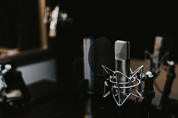 23. Summly: Podcast vb. platformların paylaşımlarının özetlerini size yazan bir yapay zeka.