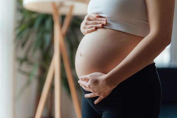 Miyomu olan kadınların en büyük korkuları bu rahatsızlığın hamileliklerine engel olması. Miyomların kısırlığa neden olup olmadığını herkes çok merak ediyor.