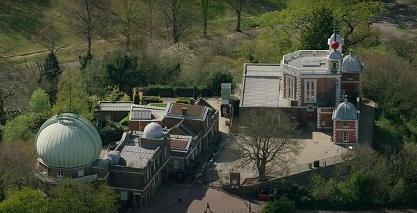 Но значительное большинство использовало британскую королевскую Гринвичскую обсерваторию в качестве отправной точки. Так что это то, за что проголосовало большинство.