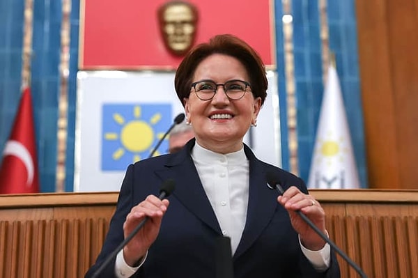 Partisinin grup toplantısında konuşan Akşener, krizin geldiği boyuta vurgu yaptı ve "Bir Nebati Bakan vardı ne oldu ona? O ışıltılı gözleri gören var mı? Ekonomi perişan, esnaf kan ağlıyorken, kayıp bakan Nemo'nun nerede olduğunu bilen var mı?" dedi.