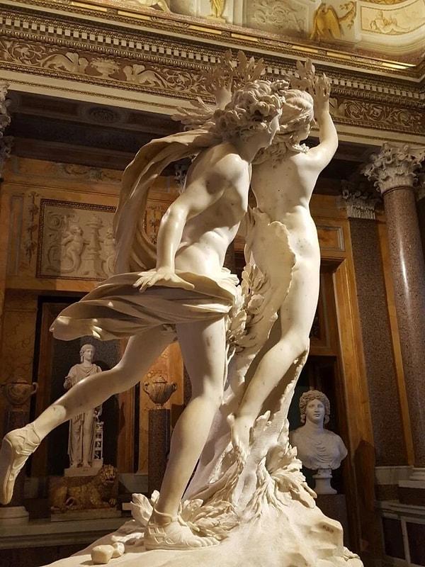 Bu heykeller günümüzde Roma`da Galleria Borghese isimli galeride sergilenmektedir.