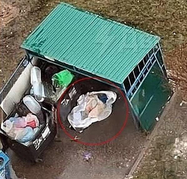 Polisin ulaştığı ilk bilgilere göre kiralık katiller Mikosskaya'yı öldürdükten sonra ilk olarak kız ile çocuğun olduğu daireye cesedi bırakıp, ertesi gün gelip alarak çöp konteynerine attılar.