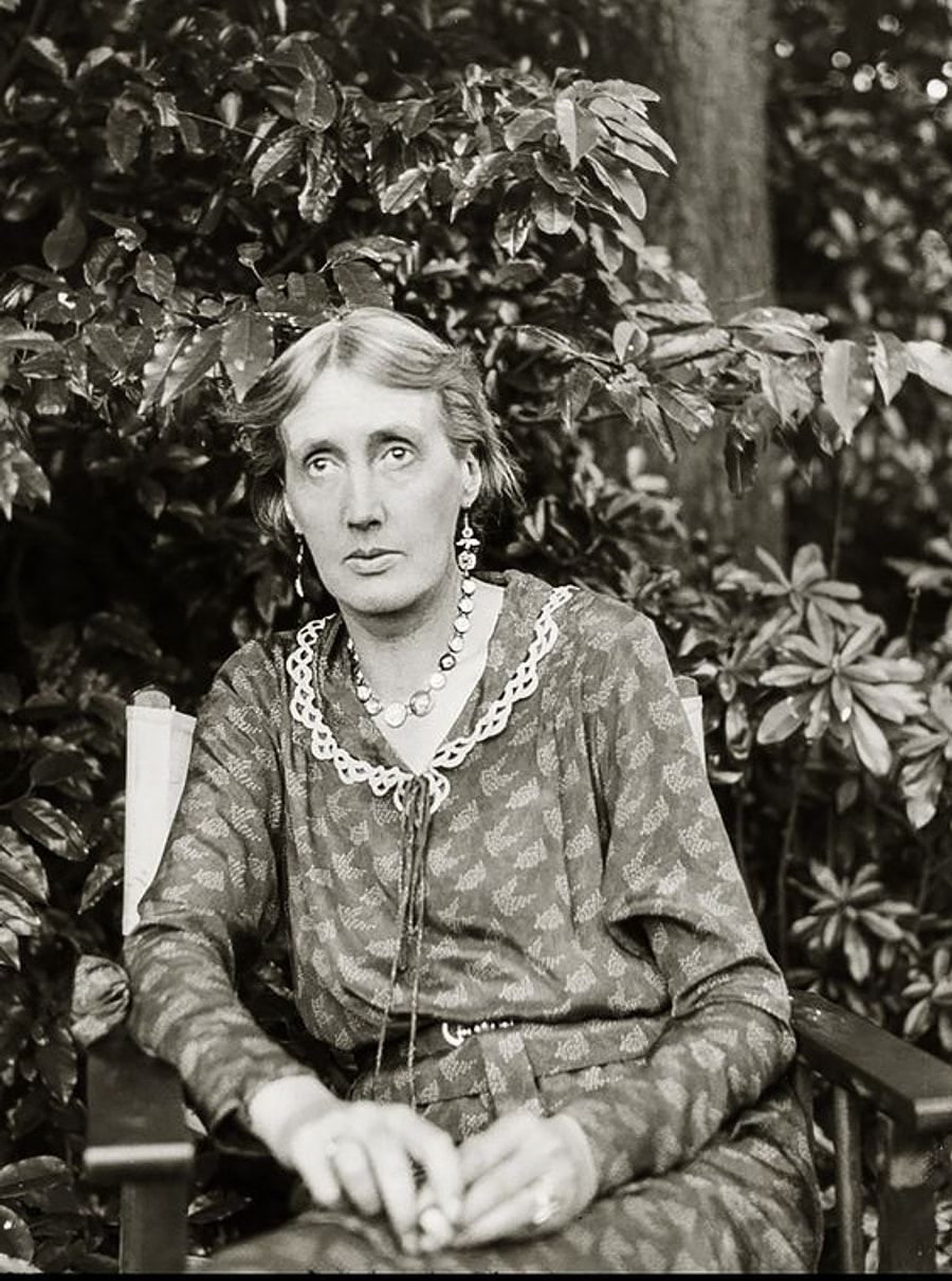 Virginia woolf. Вирджиния Вулф. Британская писательница Вирджиния Вулф. Вирджиния Вульф в молодости. Вирджиния Вульф 1920.