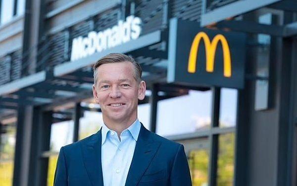 McDonald's Üst Yöneticisi Chris Kempczinski'nin Ocak ayında yaptığı açıklamada işten çıkarmalardan bahsettiği biliniyor. Kempczinski, şirket personelinin bir kısmının işten çıkarılmasının planlandığını ifade etmişti.