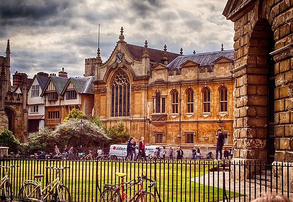 12. Оксфордский университет старше империи ацтеков более чем на 200 лет