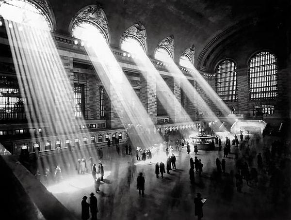 9. Güneş ışınları Grand Central Station'ı aydınlatıyor, NYC, 1929