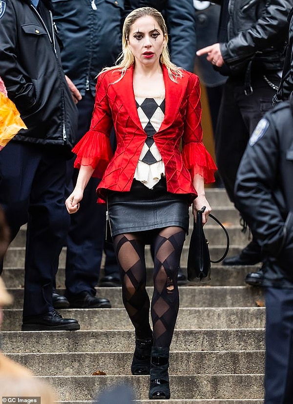 Съемки в городе: на фото Гага съемках продолжения фильма в прошлом месяце в Нью-Йорке.