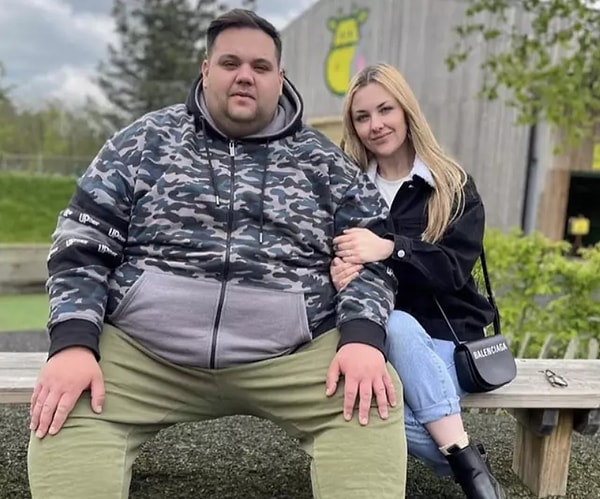 Пара старается не принимать злые комментарии близко к сердцу, а Джордж отмечает, что «невозможно чего-то добиться, ведя себя ужасно»