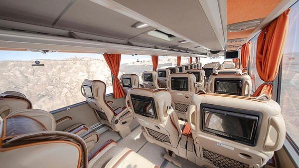 İstanbul’dan Londra’ya giden bu otobüs 30 kişilik, kişi başı fiyatıysa tam 24,420 euro.