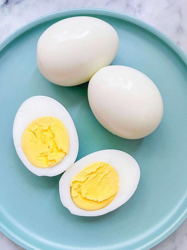 Katı haşlanmış yumurta için ne kadar haşlanması gerekir?