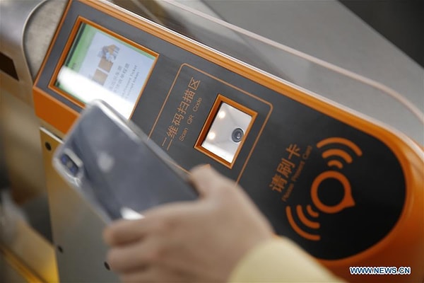 6. "В Китае практически все, что только можете себе представить, можно оплатить, обработать, прочесть с помощью QR-кодов, кредитная карта вообще не нужна. Хотя вы думаете, что технологии развиваются в вашей собственной стране, вы будете шокированы, увидев инновации в Китае..."