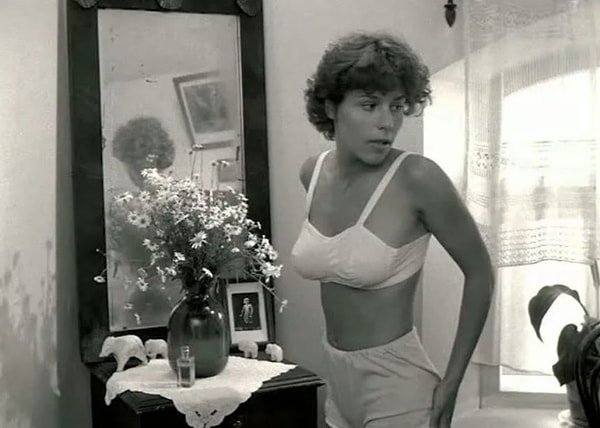 3. Комбинация скрывала некрасивое нижнее белье