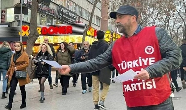 Alkollü içecek satan işletmelerin de maliyetler nedeniyle işten çıkarmalara yöneldiğini dile getiren Aybaş şu ifadeleri kullandı: