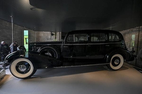Ulu Önder Mustafa Kemal Atatürk'ün 1935 model Cadillac'ı 5 yıllık restorasyonun ardından Anıtkabir'e döndü. 2018'de başlayan restorasyonu Antika Otomobil Federasyonu üstlendi.