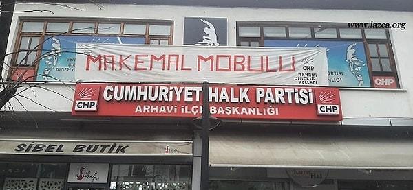 Artvin'in Arhavi ilçesinde Millet İttifakı Cumhurbaşkanı adayı Kemal Kılıçdaroğlu'na atfen CHP binasına Lazca afiş asıldı.