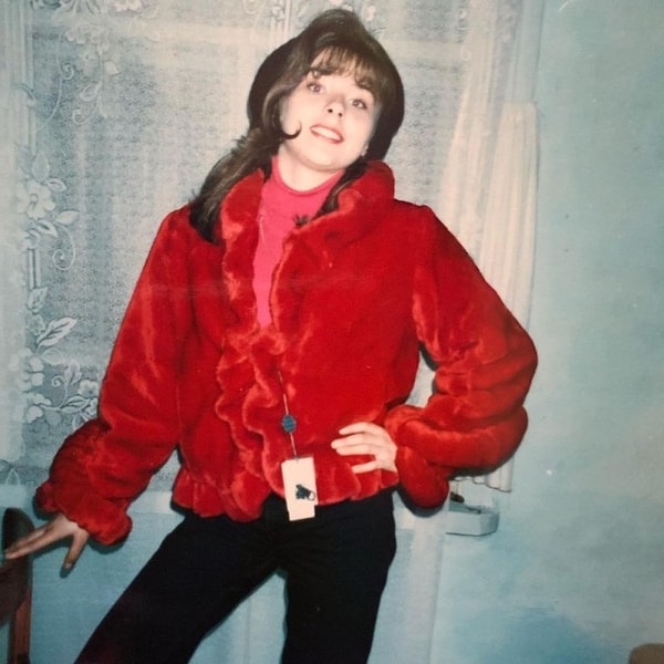 6. А вот и фото в новой красной шубке ❤️