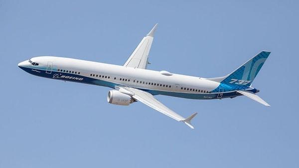 25 yaşındaki futbolcu, ABD seyehati için 125 yolcu taşıma kapasitesine sahip Boeing 737 uçağını kiraladı.