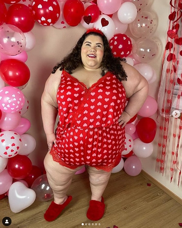 Далее она объяснила, что процедуры обеспечения безопасности в аэропортах также должны учитывать размер пассажиров: