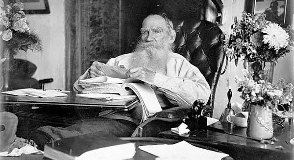 8. Tolstoy'un ailesi ve arkadaşları araştırmasına yardımcı oldu.