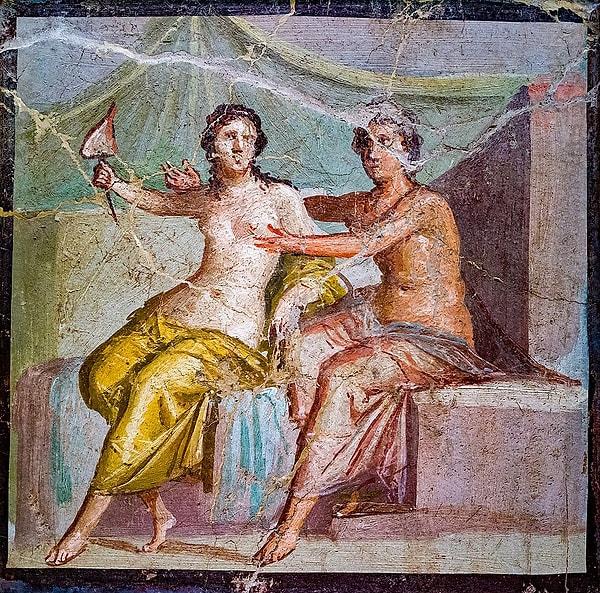 Ardından Hephaistos bu ağı kendi yatak odalarının üzerine gizlice yerleştirir ve Olympos'a seyahat etmek için evinden ayrılacağını söyleyerek Aphrodite ve Ares'i kandırır.