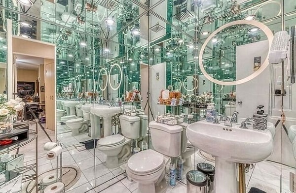 19. Уборная без конца и края!