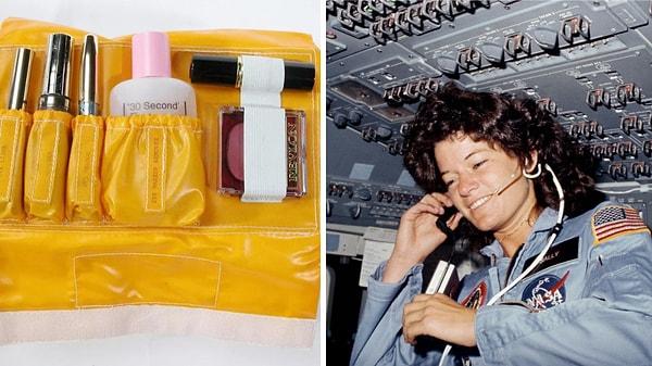 12. Kadın astronotlar belki uzayda makyaj yapmak isterler diye NASA bir makyaj malzemesi kiti tasarlamıştı.