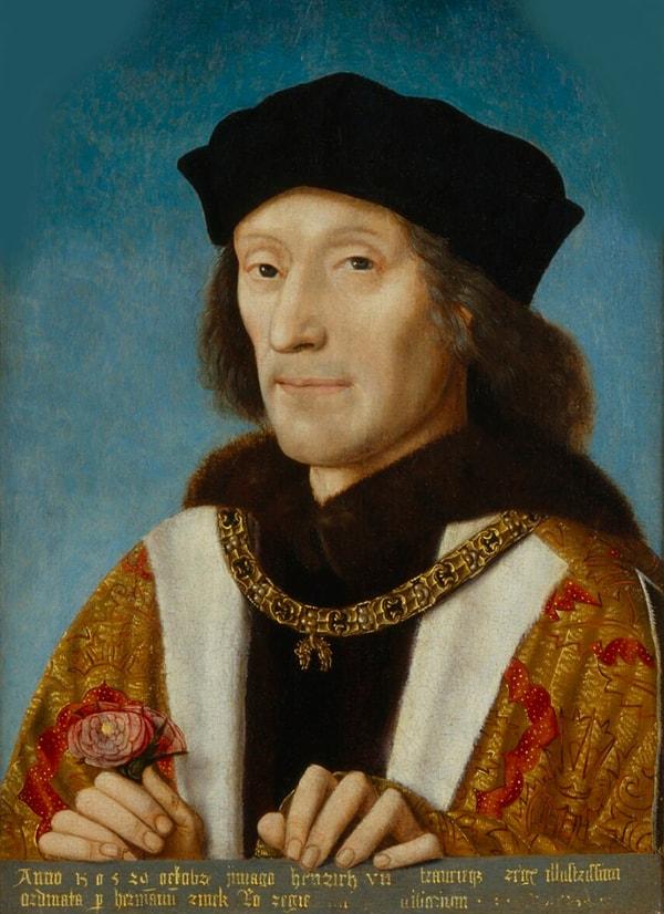 VII. Henry, merkezi hükümeti güçlendirmeye ve soyluların güçlerini kırmaya çalıştı. Bu sayede, İngiltere'de daha güçlü ve merkeziyetçi bir yönetim modeli benimsendi.