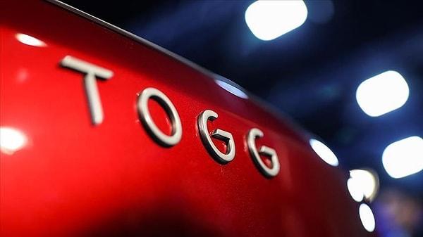 Daha önce sipariş ertelemesi nedeniyle Togg alamayan bazı müşterilere Hyundai Tucson ve Ford Kuga gibi farklı markaların modellerinden kiralık araç gönderildiği belirtilmişti.