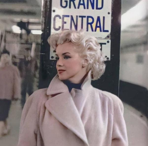 1. Marilyn Monroe, 1955'te Grand Central İstasyonu'nda: