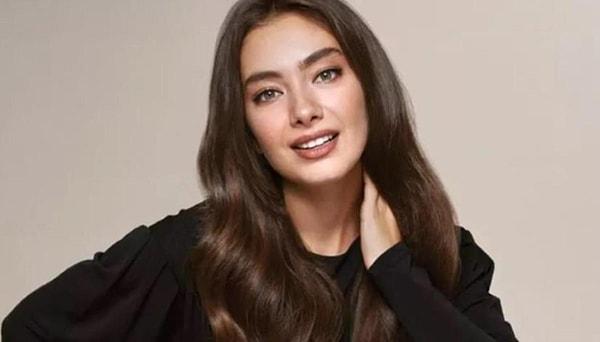 Neslihan Atagül started her acting career at a very young age, with her first role being in the Turkish TV series "Yaprak Dökümü" in 2006, where she played the role of Deniz.