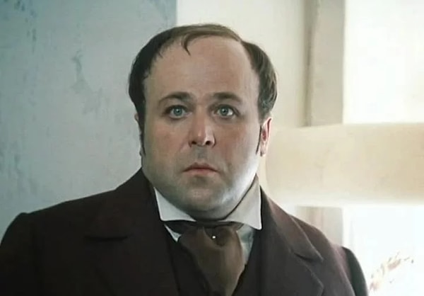 10. Ну а теперь вспомните, что Чичиков делал по воскресеньям?