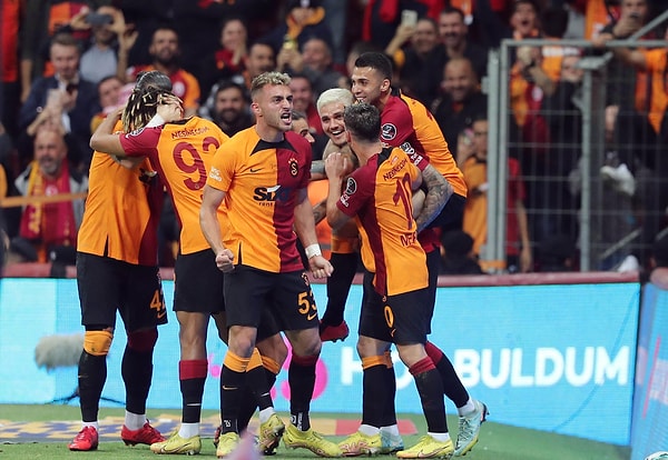 İki takım arasında oynanan son 10 resmi maçta Galatasaray'ın galibiyet sayısı bakımından üstünlüğü bulunuyor.