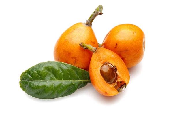 Yüksek oranda A vitamini içeren Malta eriğine sarı turuncu rengi veren bu vitamindir. Aynı zamanda C vitamini ve B vitamini açısından da zengin bir meyve olan Malta eriğinin lif oranı da yüksektir. Yüksek miktarda demir, kalsiyum, fosfor ve potasyum da içerir.