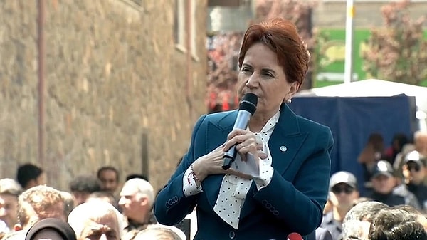 İYİ Parti Genel Başkanı Meral Akşener Nevşehir’de açıklamalarda bulundu. Akşener, Cumhurbaşkanı Recep Tayyip Erdoğan'ın "Bizim Alevi’ye de saygımız var, her türe saygımız var" sözlerine tepki göstererek, "Bu ülkenin cumhurbaşkanı bize tür diyor. Hayvan mıyız, bitki miyiz?" dedi.