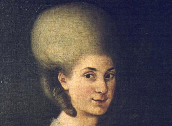 Maria Anna Walburga Ignatia Mozart, Mozart olarak bilinen Wolfgang Amadeus Mozart'ın kendisinden beş yaş büyük ablasıdır.