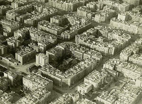 Cerda'nın yeniliklerinden biri de Barselona bloklarının yivli köşeleriydi yani mansanalar...