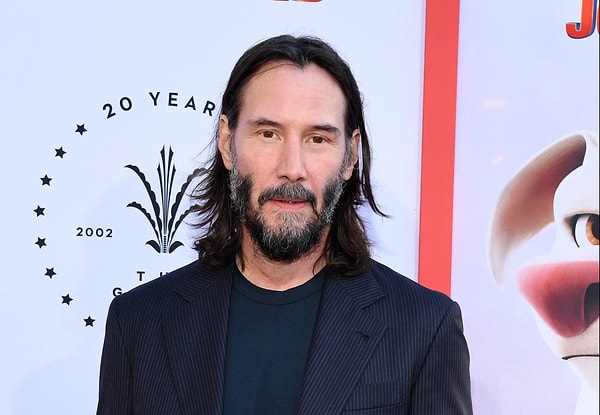 Son yıllarda özellikle John Wick serisi ile gündem olan Keanu Reeves, bu sabah saatlerinde kapısında polisi buldu.