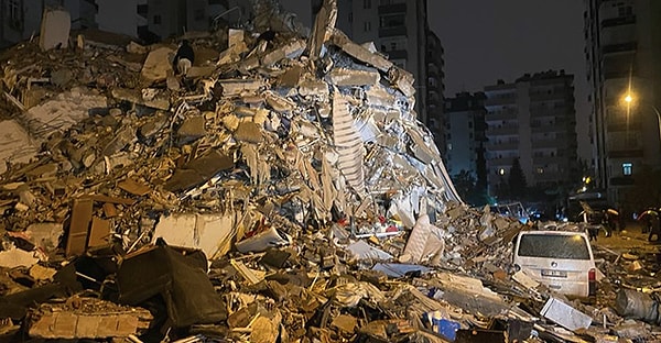 Kahramanmaraş, 6 Şubat Pazartesi, saat 04:17... Üzerinden ne kadar geçse bu tarih hafızalarımızdan silinmeyecek.