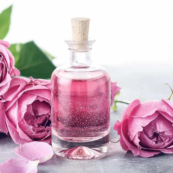When shopping for rose water, it's important to look for high-quality, pure rose water that does not contain any added fragrances or chemicals.
