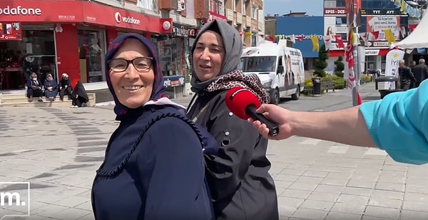 O taşlama olayı ise vatandaşlara soruldu. Birçok vatandaş İmamoğlu'na yapılan taşlı saldırı için 'Hak etti' gibi söylemlerde bulundular.